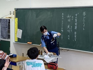 写真：和田　美咲氏の授業の様子