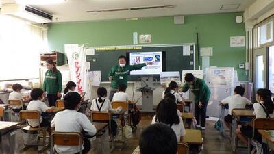 写真：環境学習の様子