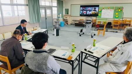 写真：トルコ・守山 バラ生産者情報交換会の様子1