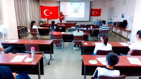 写真：トルコ文化紹介の様子1