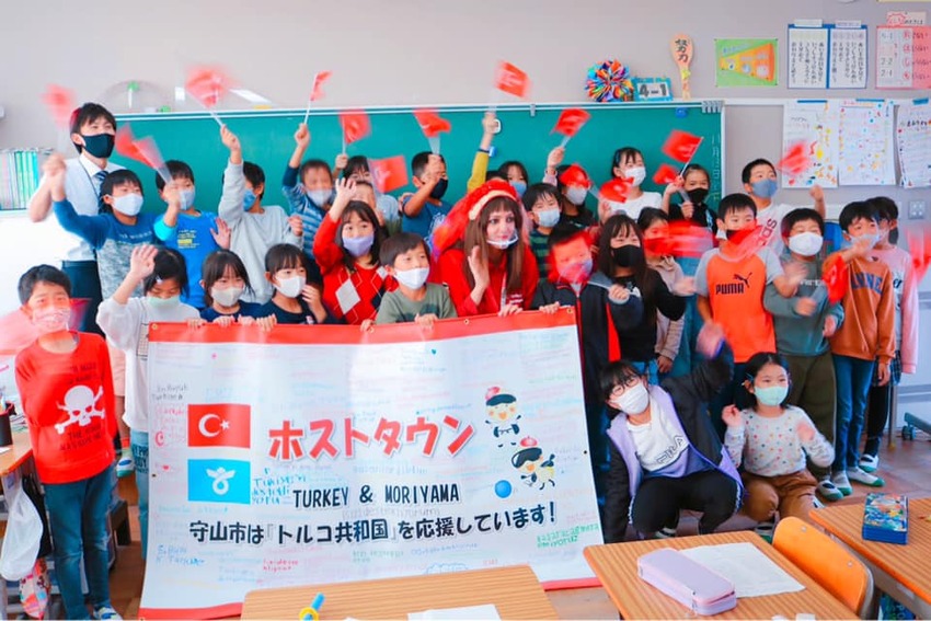 写真：立入が丘小学校のトルコ紹介の様子