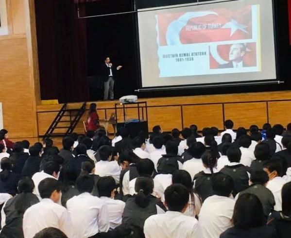 写真：守山北中学校のトルコ紹介の様子