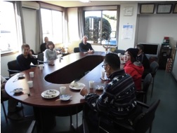 写真：試食会の様子