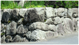 写真：穴太衆による城砦積みの石垣