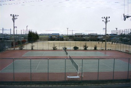 写真：スポーツ広場、テニスコートA・B