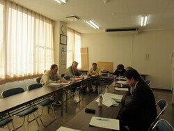 写真：11月2日会議の様子